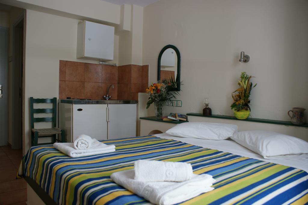 Jason Studios & Apartments Naxos City Oda fotoğraf