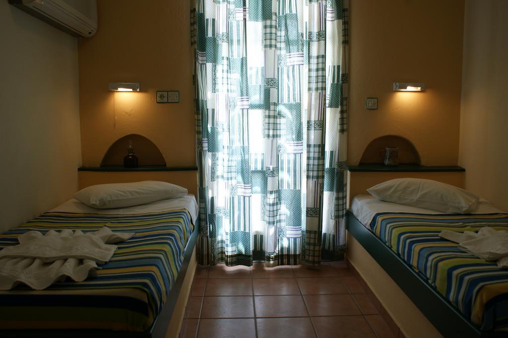 Jason Studios & Apartments Naxos City Oda fotoğraf