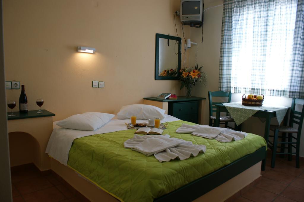Jason Studios & Apartments Naxos City Oda fotoğraf